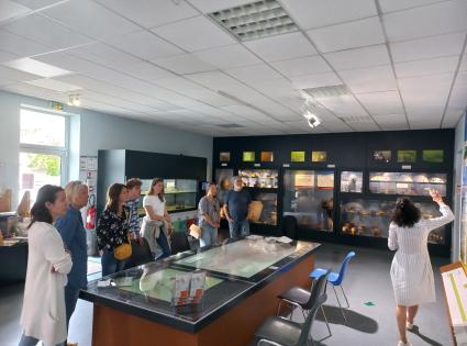 Equipe au musée du lac de sanguinet