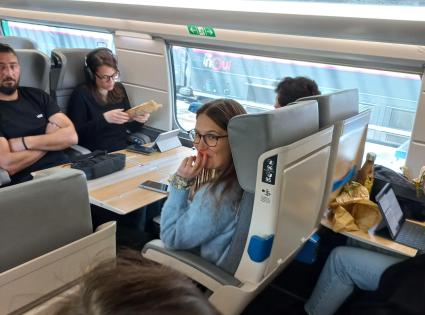 Emma, apprentie Nomad' (TGV pour Paris)